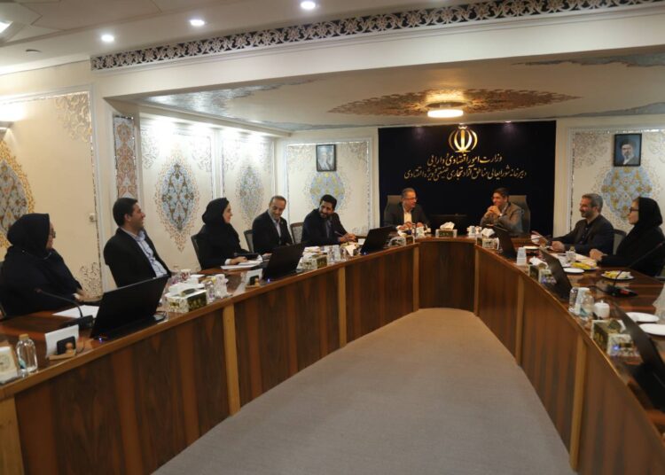 تأکید دبیرخانه مناطق آزاد و سازمان توسعه تجارت بر بازنگری همکاری‌ها متناسب با شرایط جدید کشور
