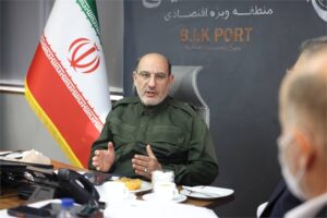 تأکید نماینده ویژه رئیس‌جمهور بر هم‌افزایی حداکثری برای تسهیل فعالیت‌های بندری/ «بندر بزرگ خلیج‌فارس» یک رکن اساسی در دیپلماسی اقتصادی ایران است