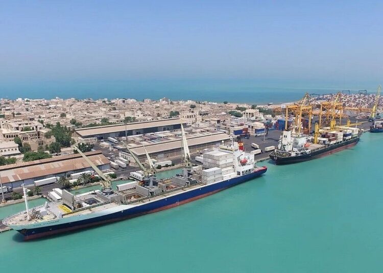معاون وزیر اقتصاد در بوشهر: تفویض اختیار دولت به استان‌ها ادامه می‌یابد