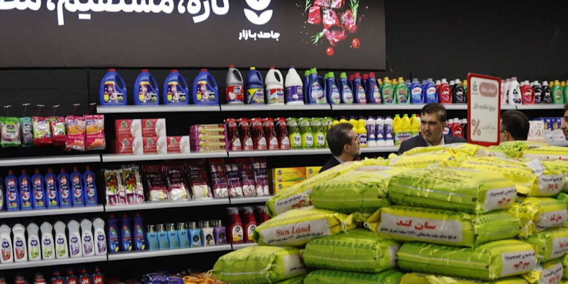 واردات ۱.۶ میلیون تُن کالای اساسی از مناطق آزاد از ابتدای جنگ تاکنون