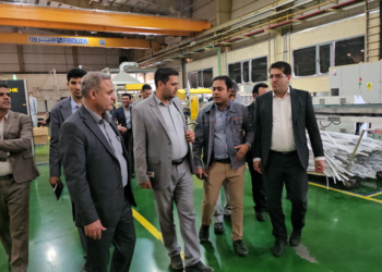 بندر خشک سیرجان نقش مهمی در حمایت از تولید دارد