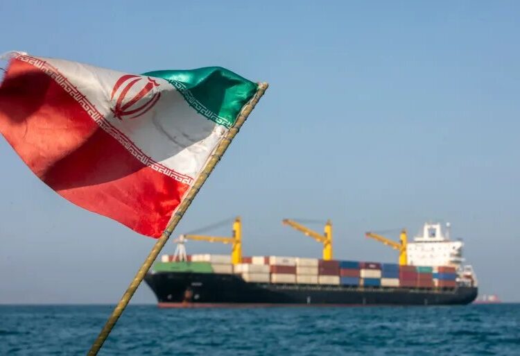 آغاز تدوین نظام‌نامه اخذ خدمات زیست‌محیطی در تنگه هرمز در سازمان حفاظت محیط زیست
