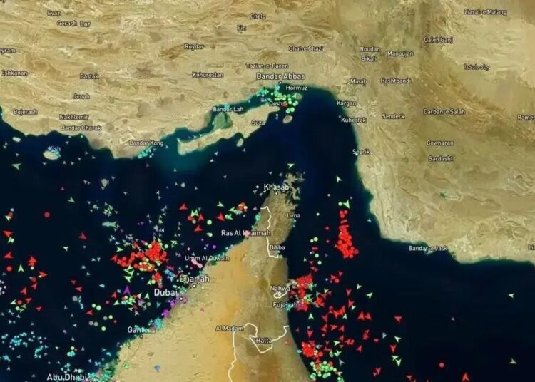 تردد در تنگهٔ هرمز ممنوع شد
