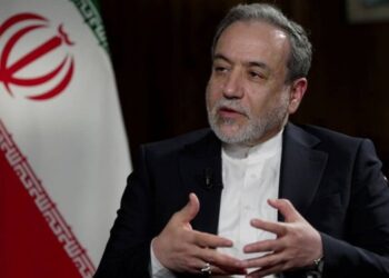 اظهارات سید عباس عراقچی وزیر امور خارجه پس از بازدید از نمایشگاه اشیا به جا مانده از شهدای ناو دنا