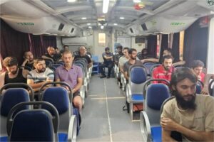 نجات موفقیت‌آمیز ۲۳ خدمه کشتی فله‌بر در آب‌های قشم/ تخلیه اضطراری بدون تلفات