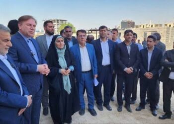 بازدید وزیر راه و شهرسازی از بندر بوشهر