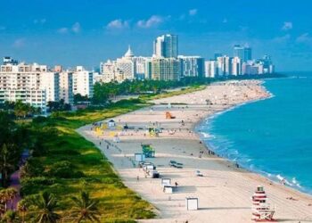 منطقه آزاد کیش کجاست؟
