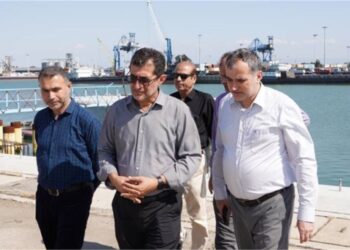 بندر امیرآباد؛ تاکید سازمان بنادر بر تسریع تکمیل پروژه های عمرانی
