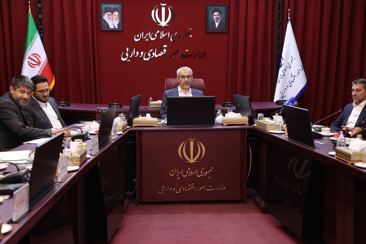مناطق آزاد باید الگوی اجرای برنامه های پیشرو اقتصادی کشور باشند