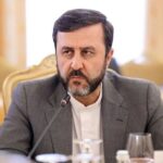 غریب آبادی: تنگه هرمز فقط با فرمان ایران بسته و باز می شود