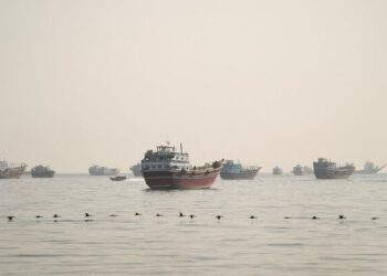کپلر: تنها ۱۷ کشتی در دو روز گذشته از تنگه هرمز عبور کردند