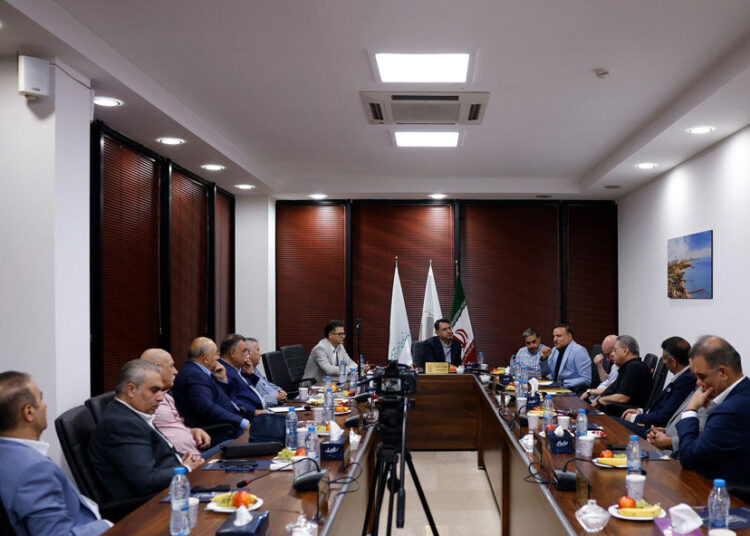 کیش؛ بازگشت ۴۱۱ هکتار زمین به چرخه سرمایه گذاری و تسهیل اجرای پروژه ها