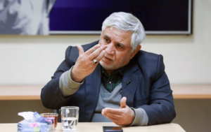 پاک آیین: تنگه هرمز برگ برنده ایران در رقابت قدرت های جهانی است