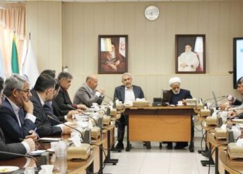 معاونت حقوقی رئیس جمهور و وزارت اقتصاد موانع حقوقی مناطق آزاد را بررسی کردند