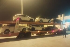 بندر دیر واردات خودرو از قطر را آغاز کرد؛ تداوم صادرات به الرویس
