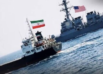سپاه پاسداران: ۲ شناور آمریکایی و ۸ نفتکش در تنگه هرمز هدف قرار گرفتند