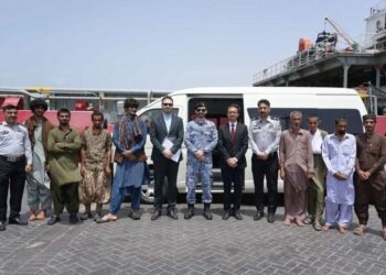 ماهیگیران بازداشت شده ایرانی در امارات وارد کشور شدند