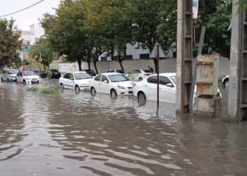 مازندران؛ ادارات و مراکز آموزشی در پی بارندگی شدید تعطیل شدند
