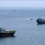 تنگه هرمز؛ کشتی با پرتابه ناشناس هدف قرار گرفت